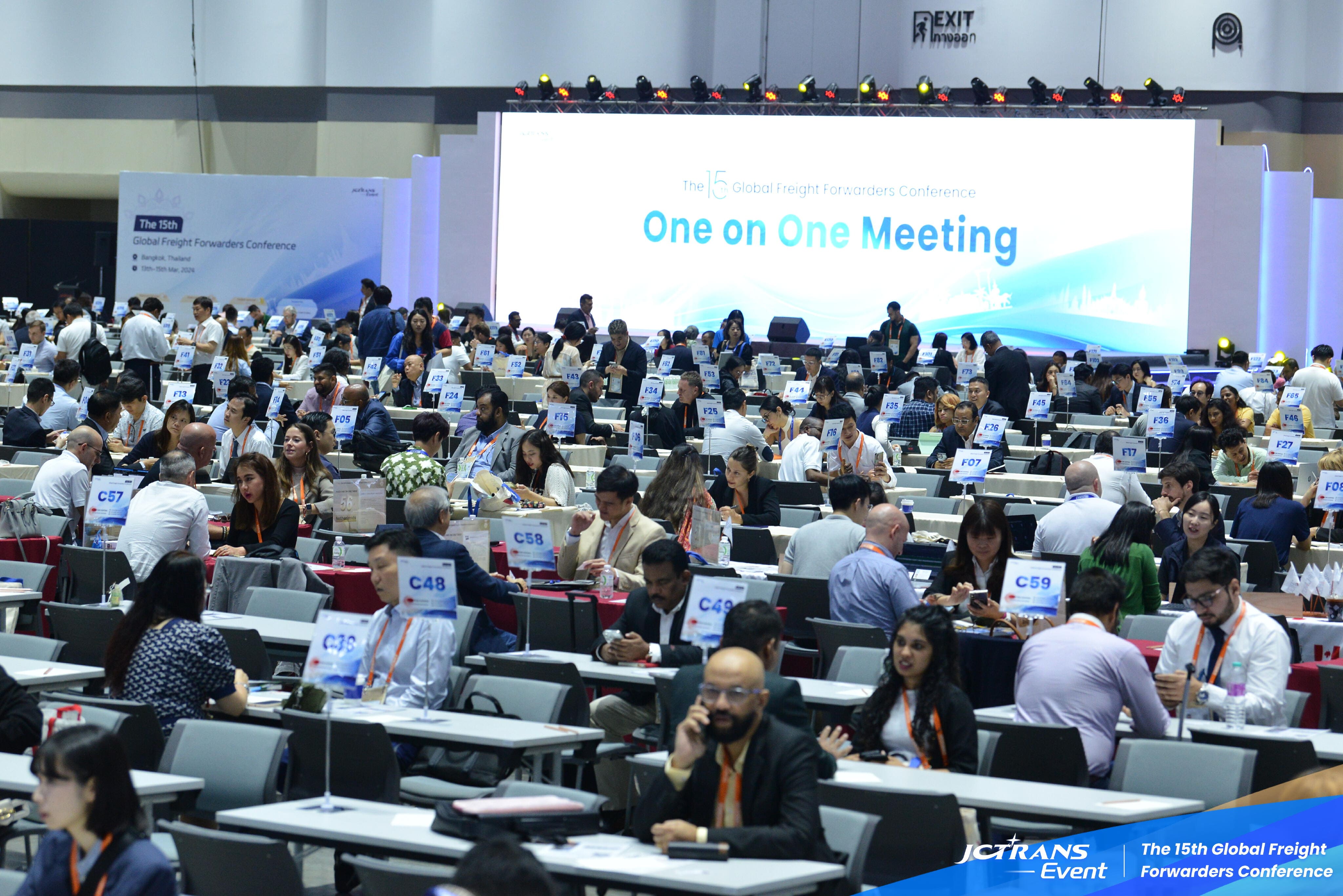 Gallery forwarder Conference at Thailand2